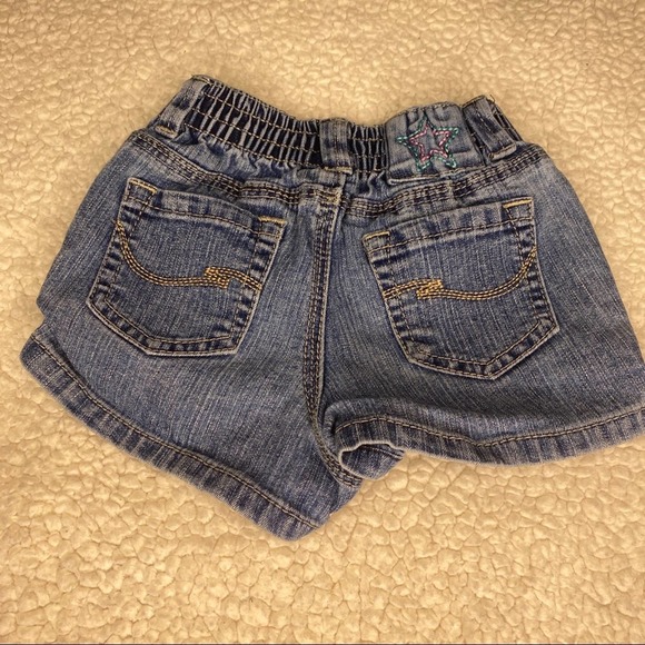 Circo Star Embroidered Denim Shorts 2T - Picture 2 of 6
